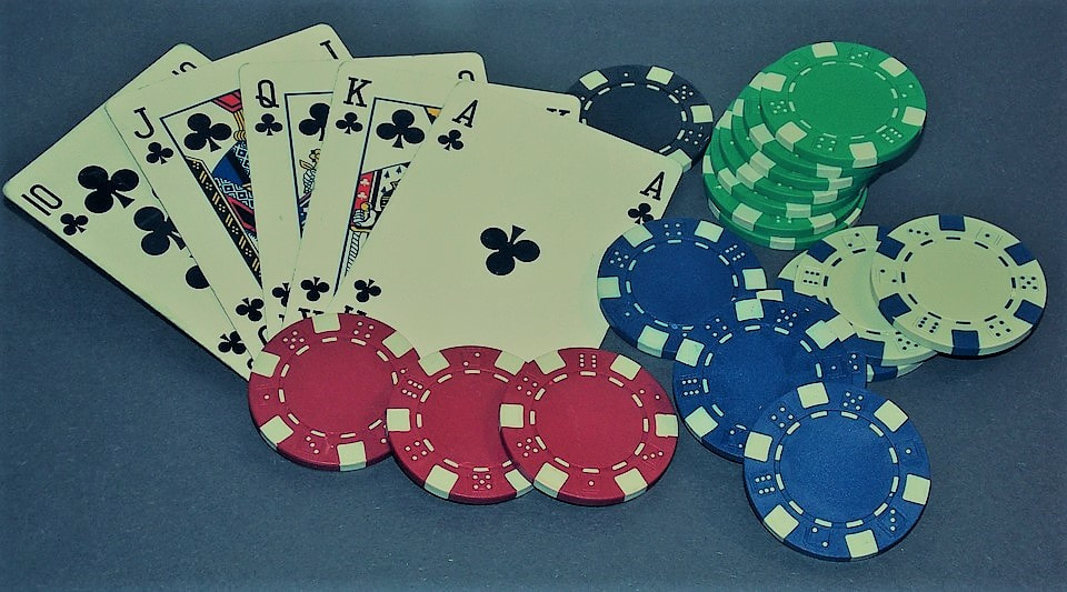 Strategi Jitu Para Pemain Poker Online Profesional